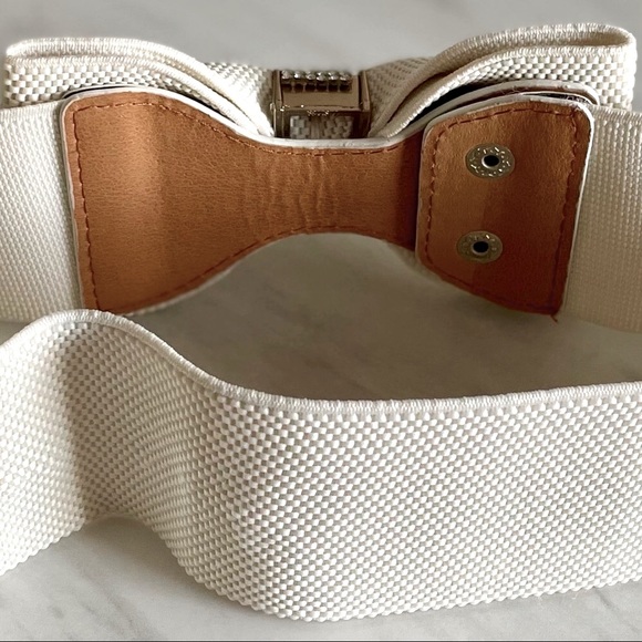 White Ivory Crystal ? Bow Belt